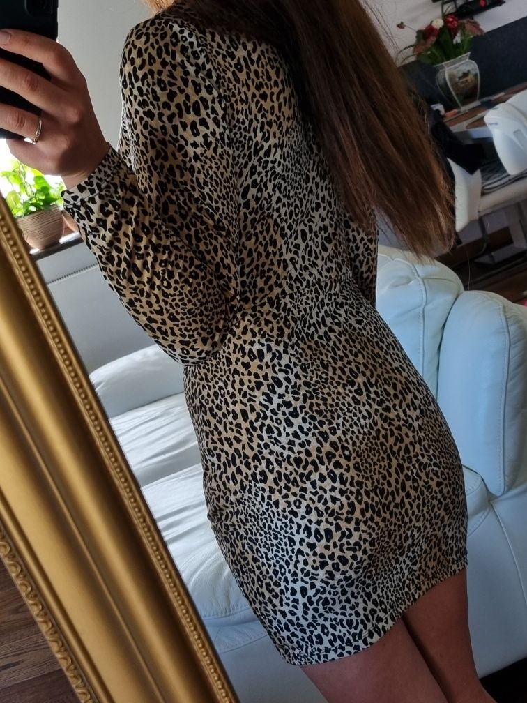 Sukienka w panterkę z dekoltem na długi rękaw H&M r. S/M