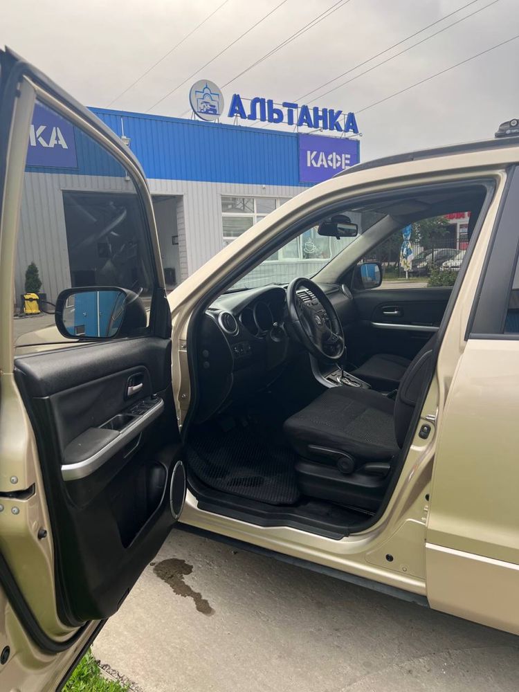 Продам сузуки гранд витара автомат