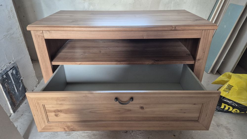 Stolik rtv bardzo d.stan