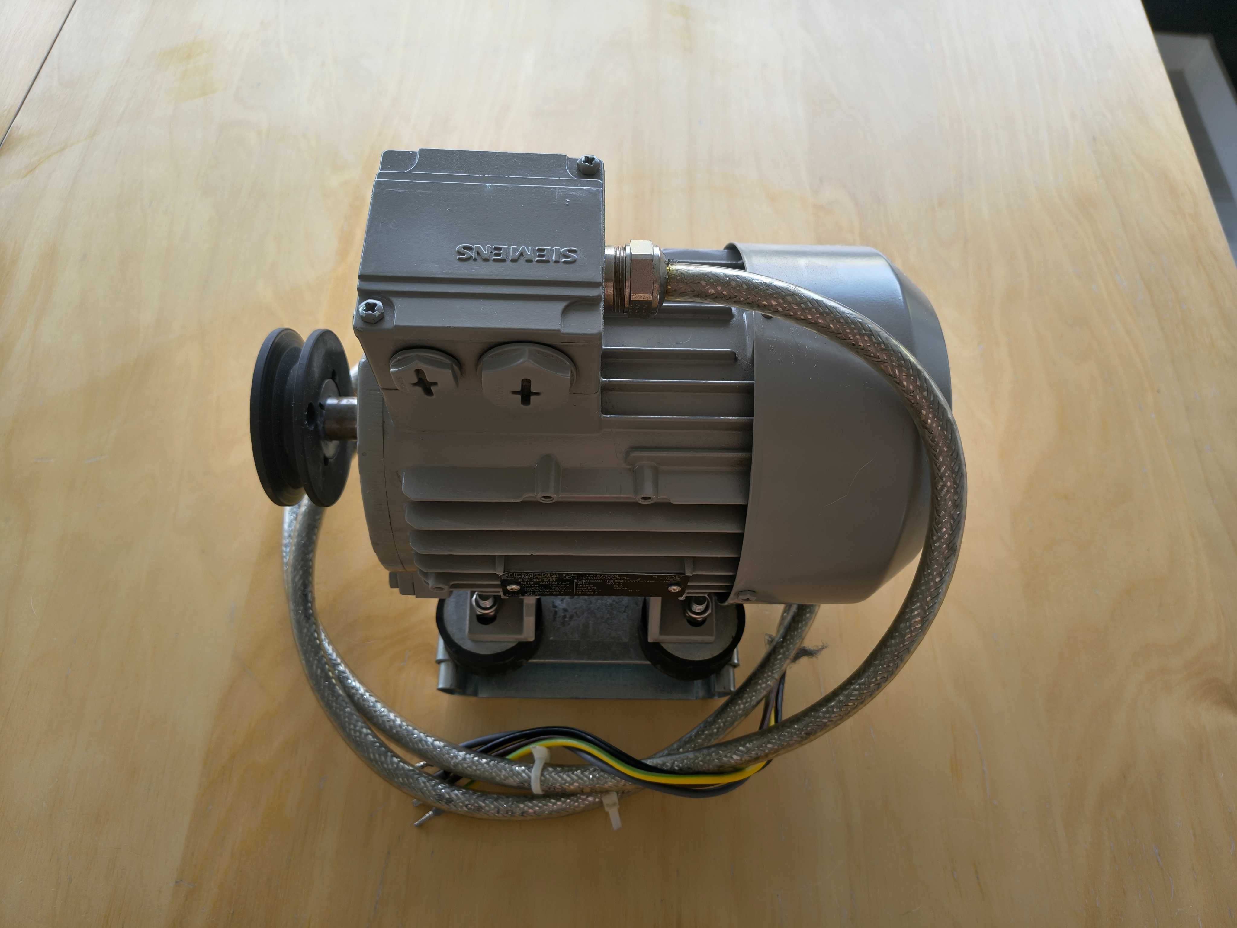 Silnik Siemens 1LA7083-6AA10 IP55