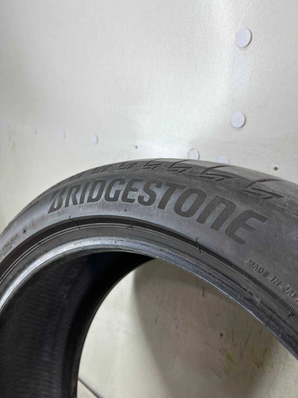 225/45 R19 Bridgestone пара літо / лето