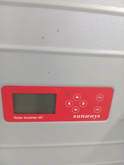 Мережевий інвертор напруги