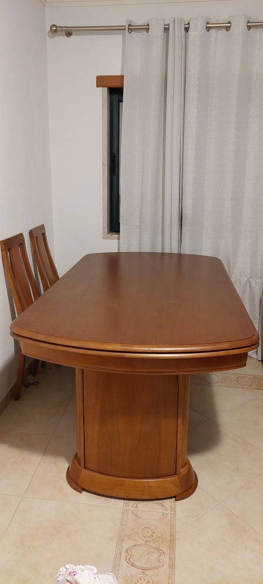 Mesa de jantar + 6 cadeiras em cerejeira