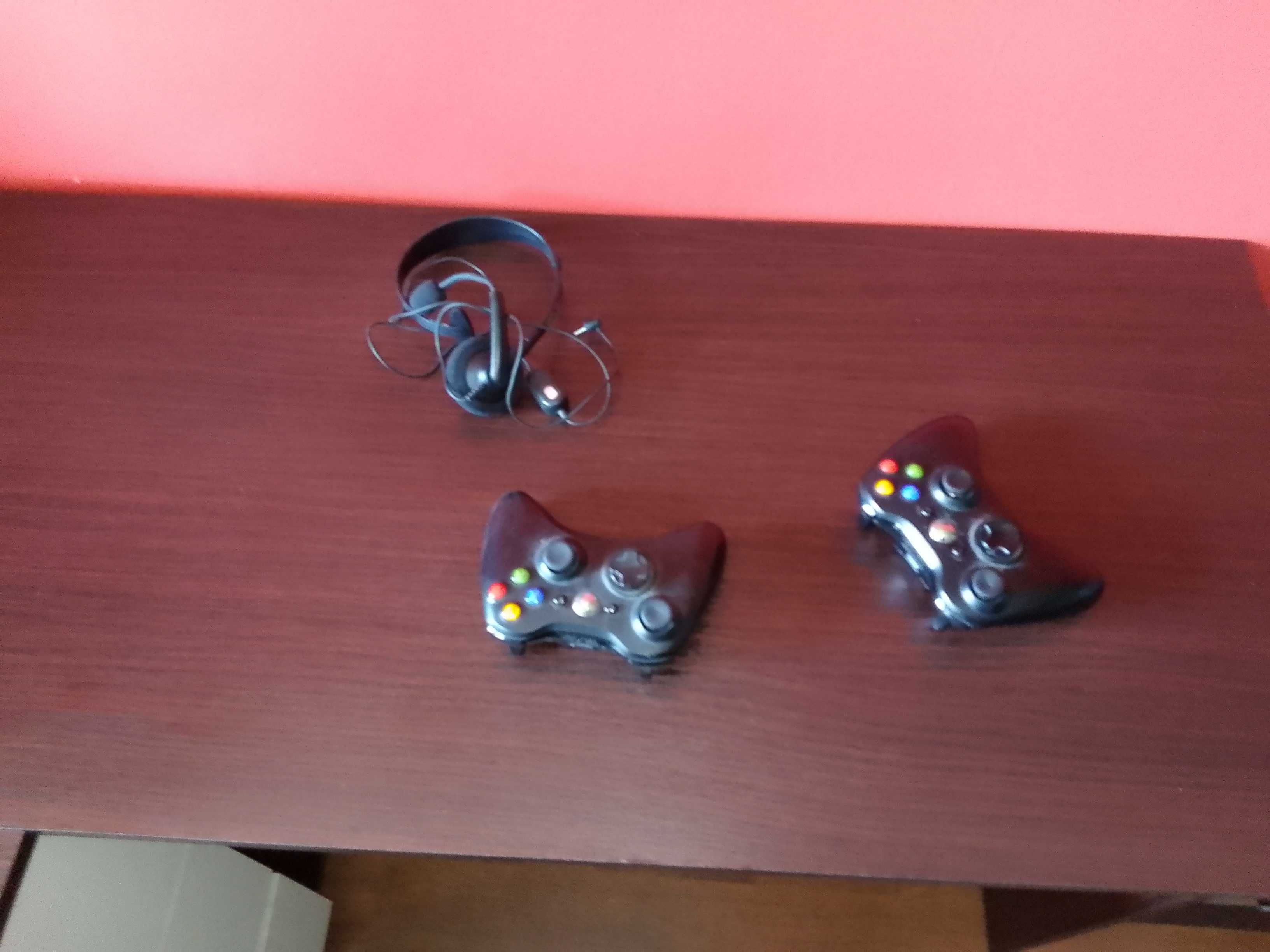 Xbox 360 2pady kinekt 24gier      Można sobie wybrać.