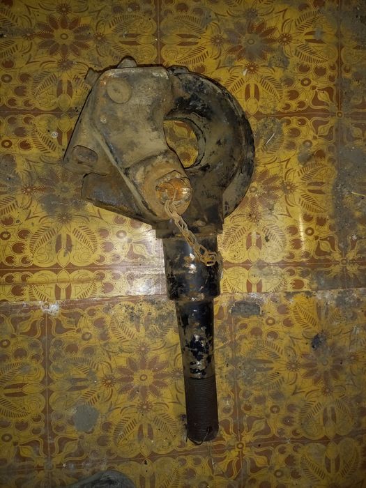 Фаркоп Зіл 130.  КАМАЗ