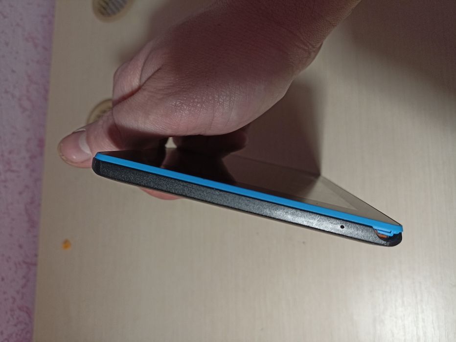 Планшет Lenovo tb3-710i, 1/16