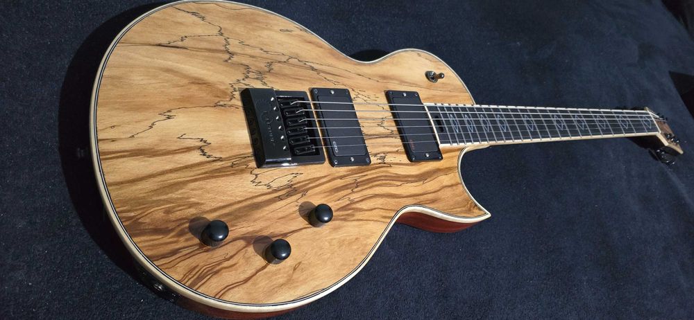 Gitara lutnicza typu Les Paul neck-thru