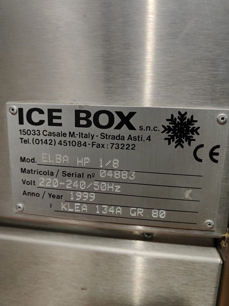 Ice Box Absolut Vodka Única