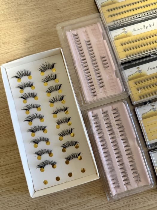 Накладні пучкові та стрічкові вії