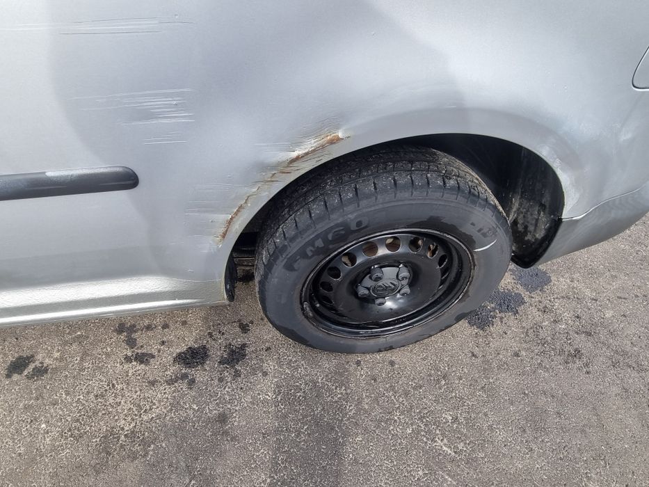 Продам VW CADDY  оригинальный пассажир декабрь 2010г.в.010ш