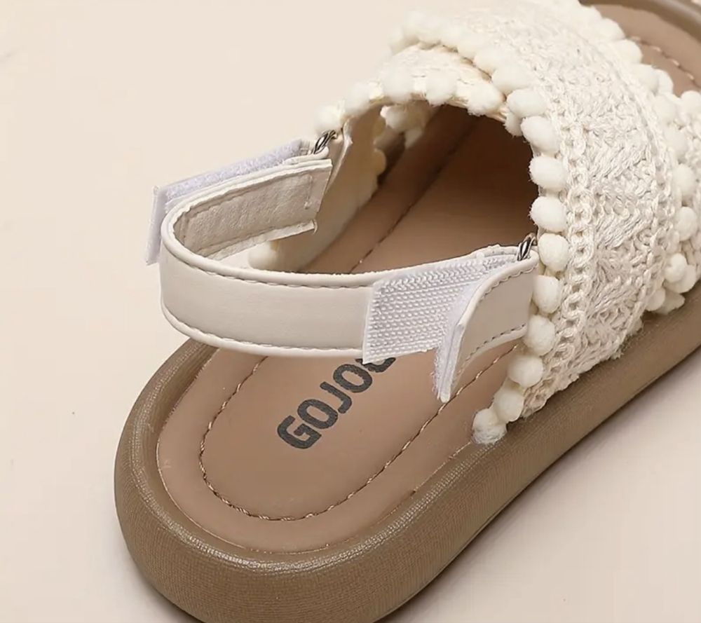 Sandalias menina novas