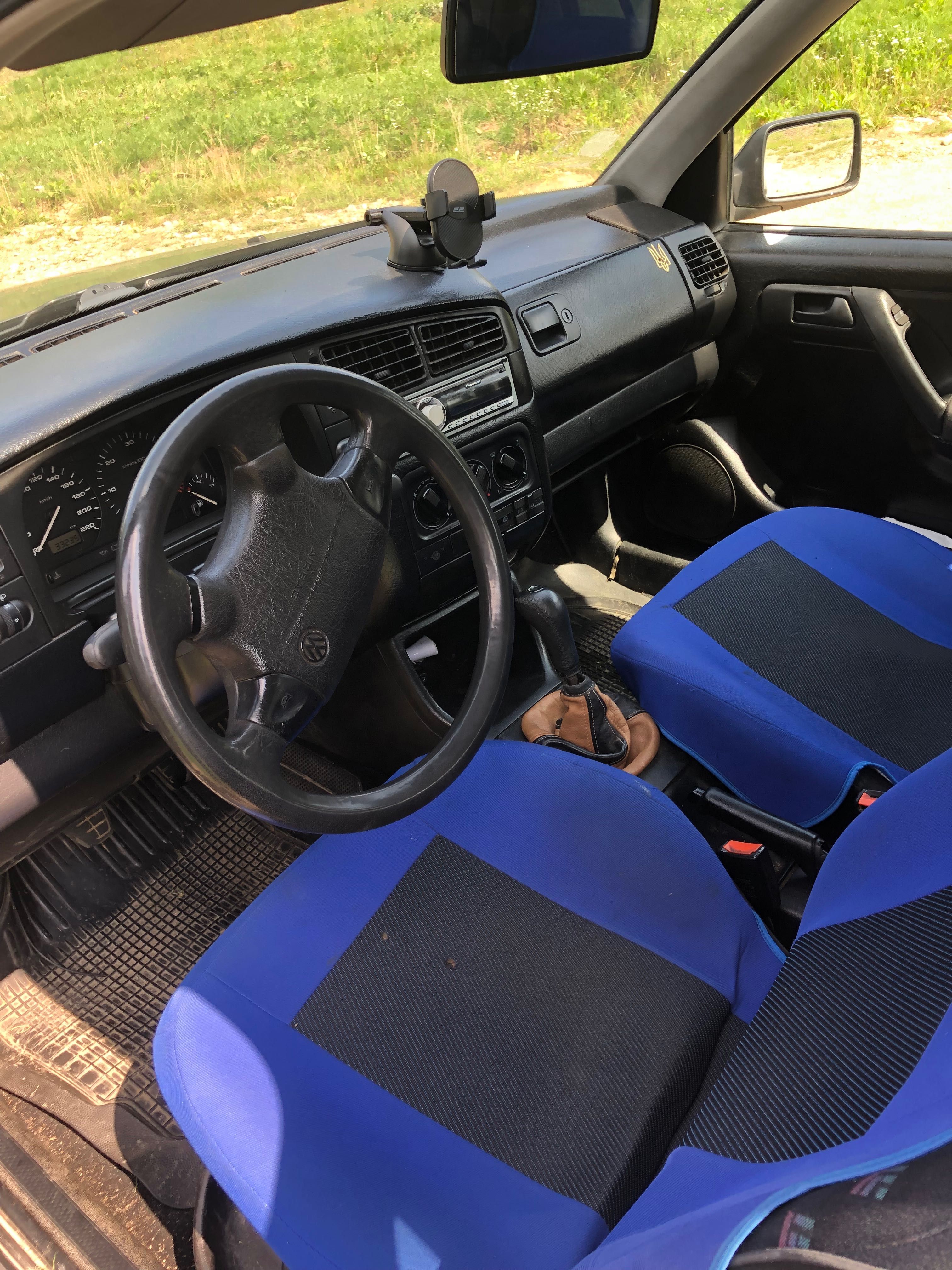 Автомобіль Volkswagen Golf