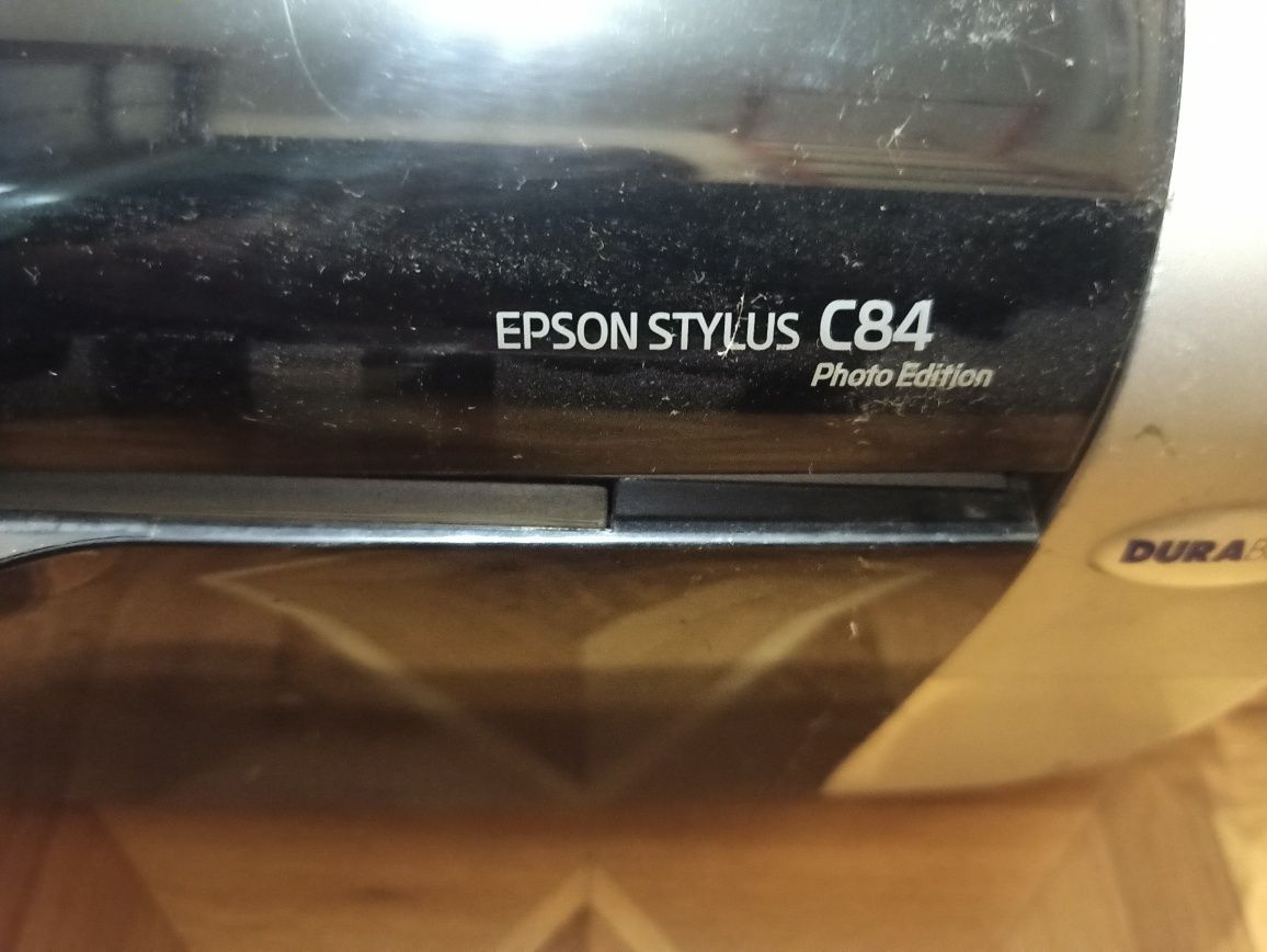 Продам на запчасти 2 принтера Epson