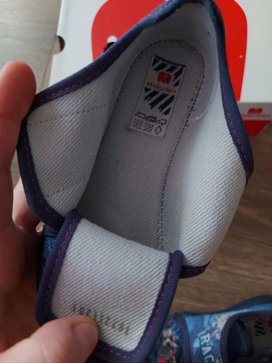 Kapcie 26 Elefanten 17cm Super Stan