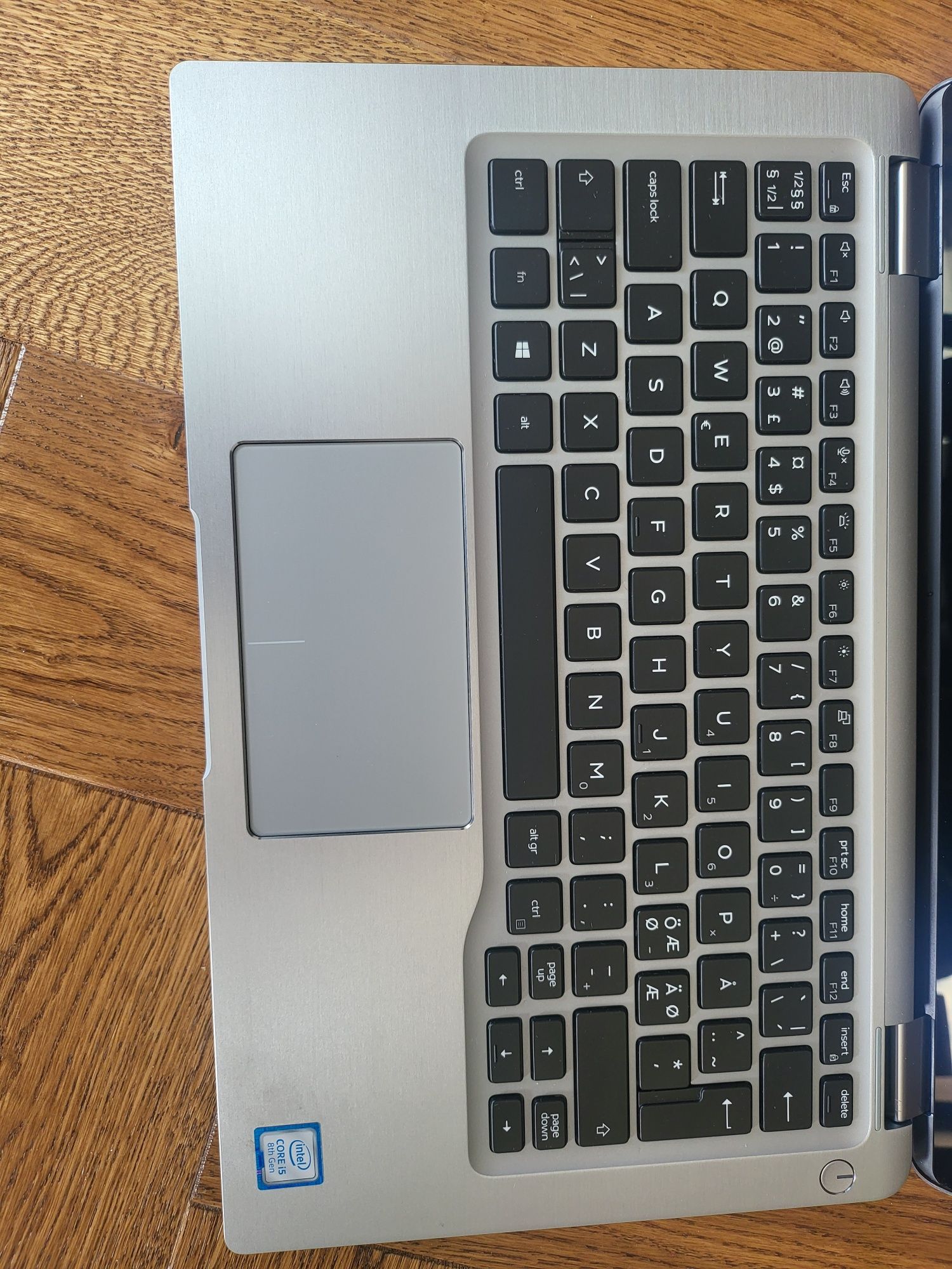 Dell latitude7400 2w1