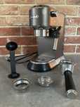 Ekspres do kawy kolbowy czarny, delonghi
