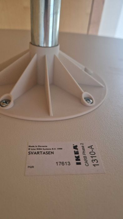 Mesa branca IKEA extensivel - modelo Svartasen