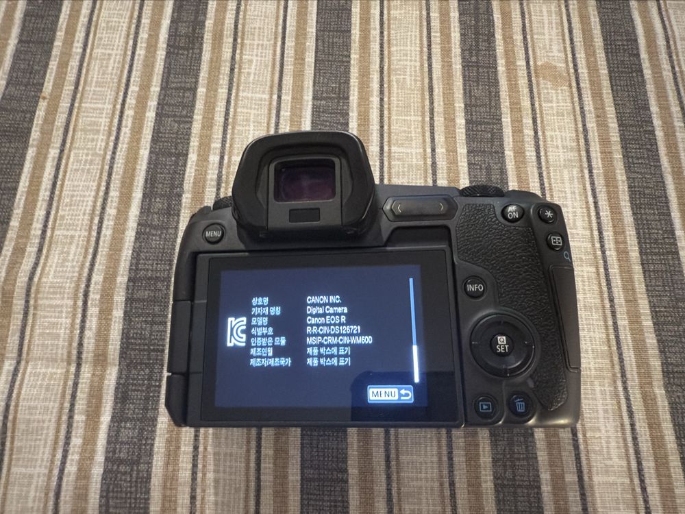 Canon EOS R - Corpo
