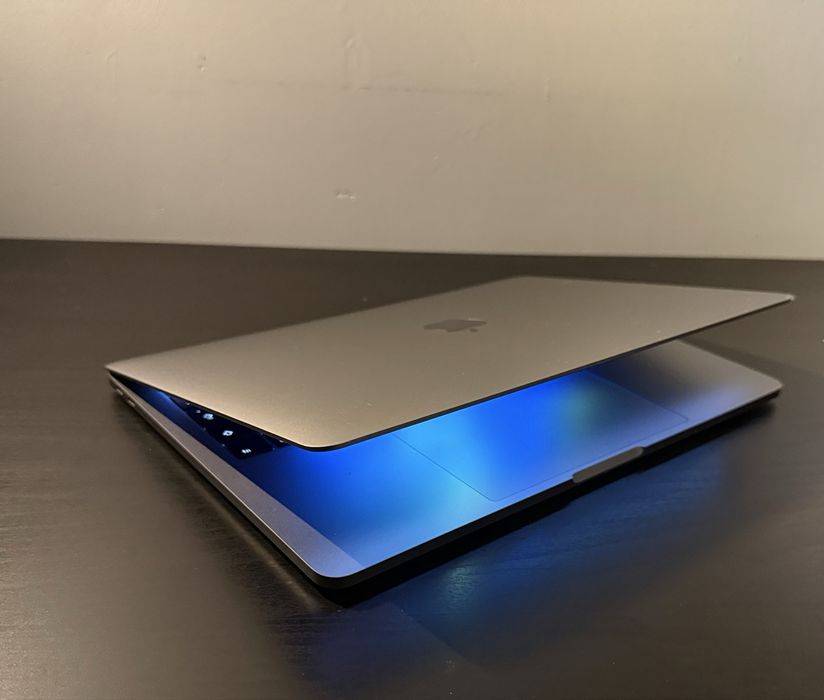 Laptop Apple MacBook Pro 13” / i5 / 8GB RAM / 120GB SSD