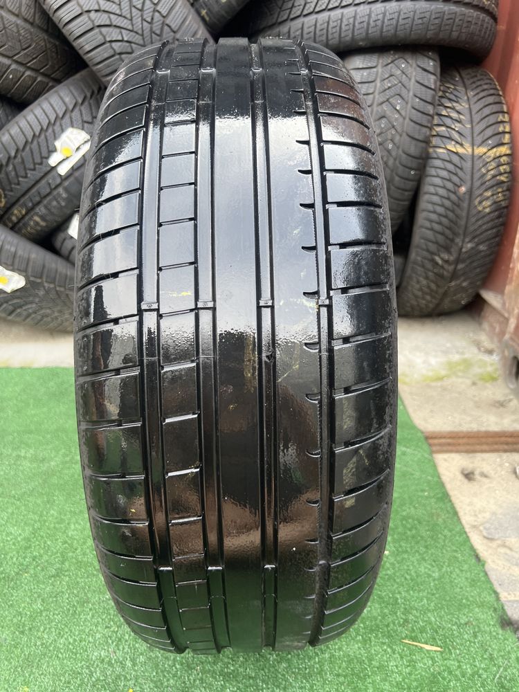 *Opona Dunlop 225/55/17 pojedynka