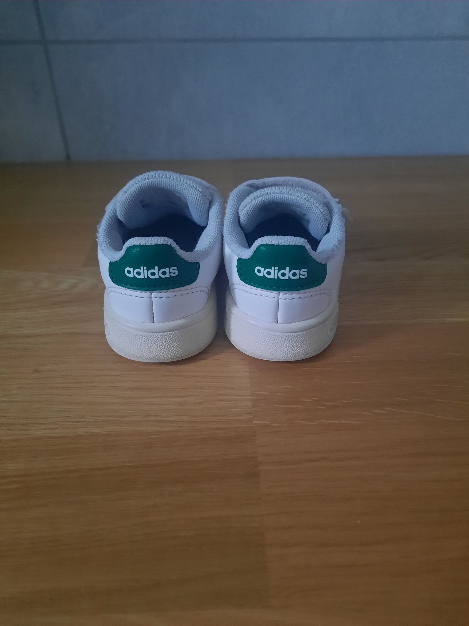 Adidas dziecięce 21