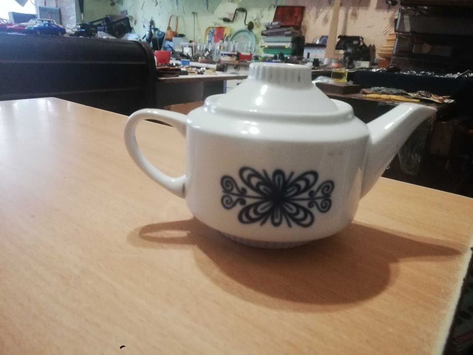 Stary porcelanowy czajnik dzbanek Włocławek    M