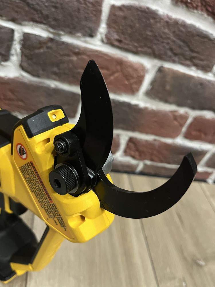 Акция!Новые!!Ножницы садовые DeWalt  DCPR320B Секатор DeWalt DCMPP568N