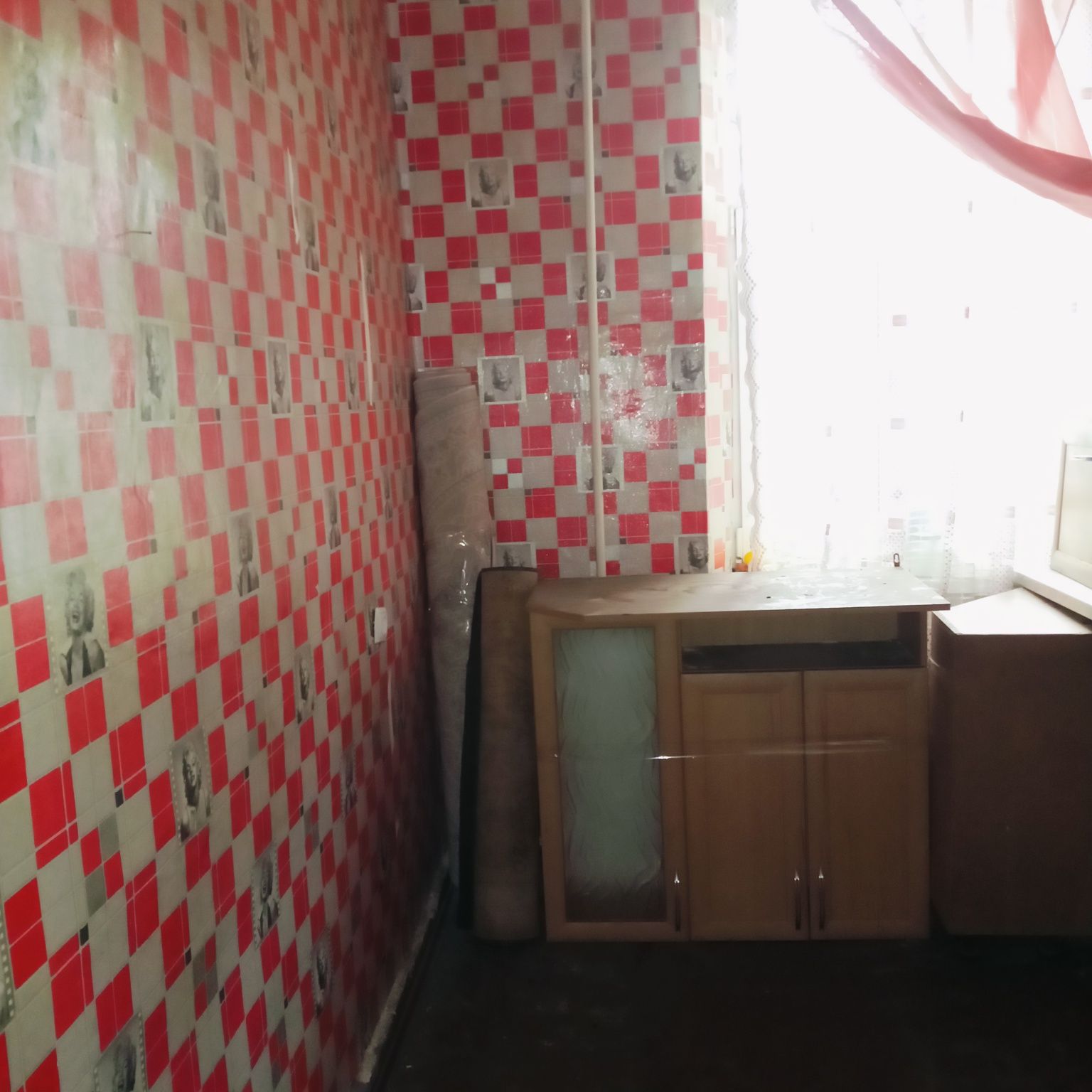 Продам 2х комнатную квартиру в центре Каменского.