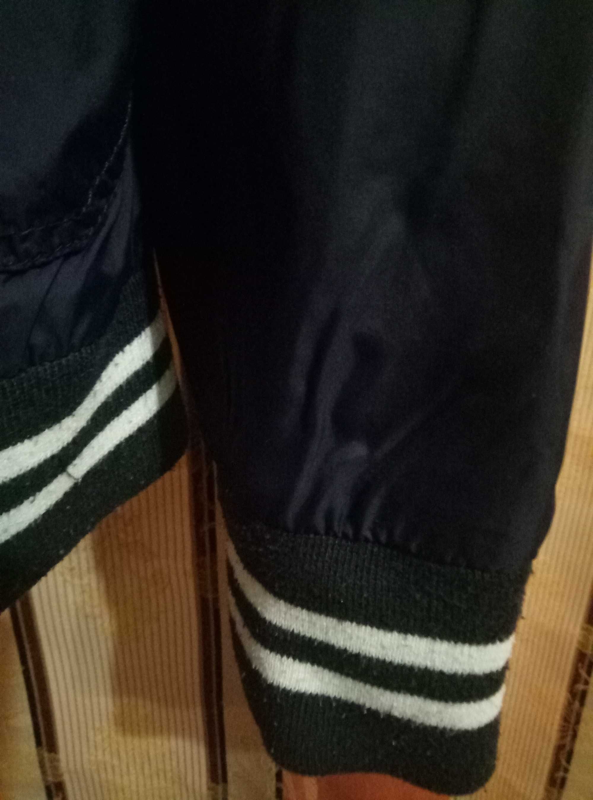 Хорошая мужск куртка - Moncler. Новая. Скидка 45%.  Монклер.