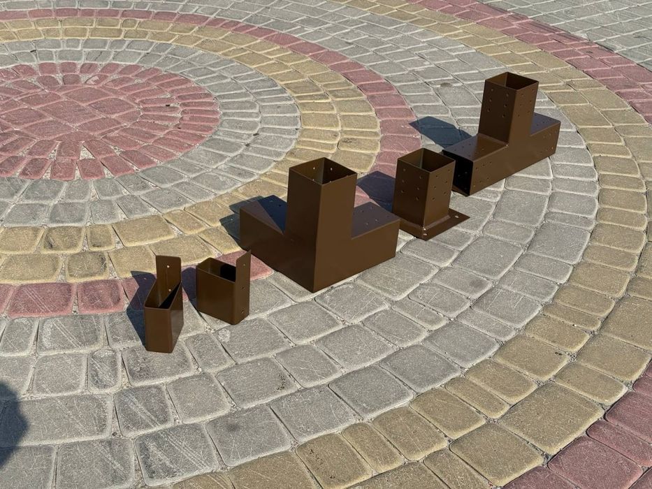 Зʼєднувач кутовий для бруса під кутом 90" градусів