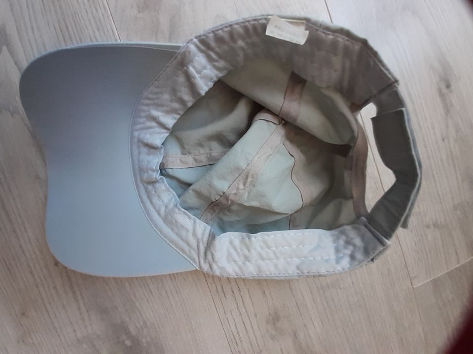 Czapka męska z daszkiem