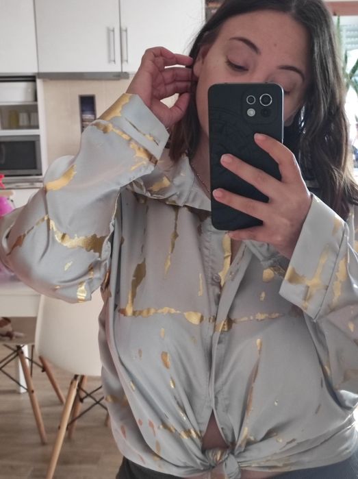 Camisas (3 cores disponíveis)