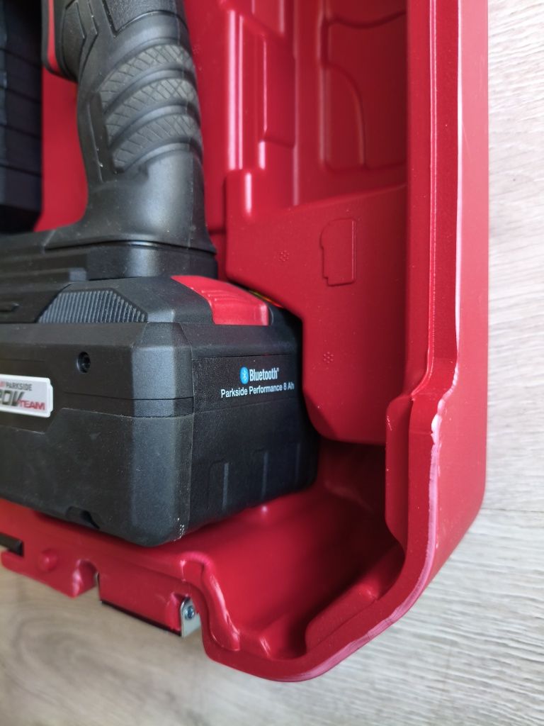Młot parkside performance 20v akumulator 8ah