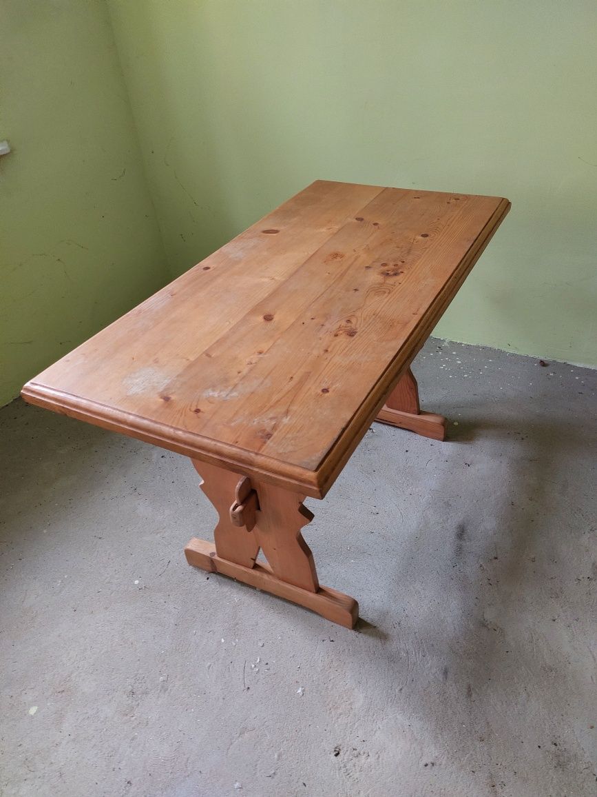 Sprzedam ławę drewnianą ze stołem