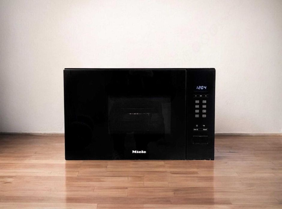Miele M 2230 | Сенсорна вбудована мікрохвильова піч з LED