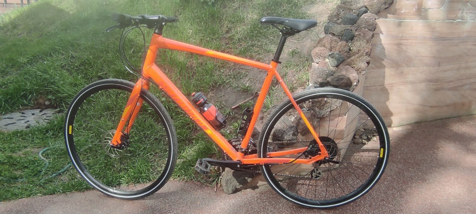 Велосипед шоссер гревел гибрид specialized sirrus