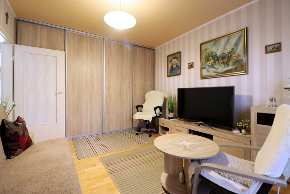 PILNIE Krakowska Południe / ul.Solarza/ 3 pokoje  1 piętro balkon