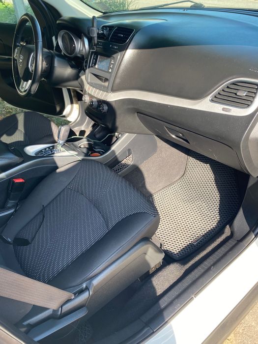 Продам Dodge journey