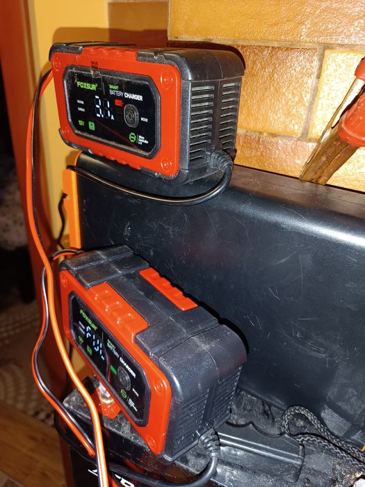 Нові, інтелектуальні зарядки для аккумуляторів, не трансформаторні.