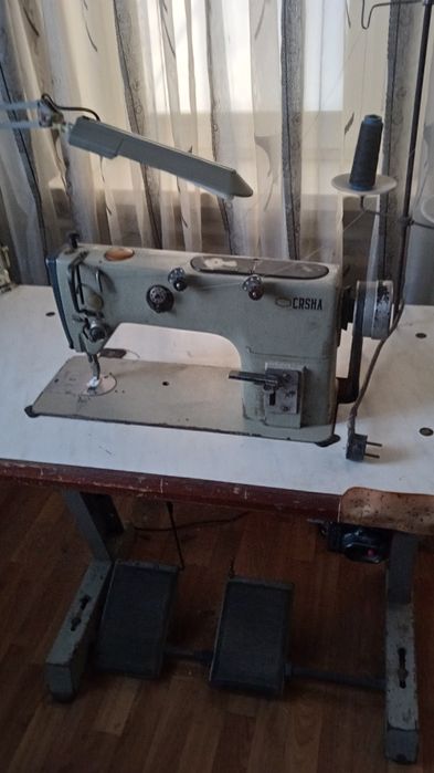 Швейна машинка промислова