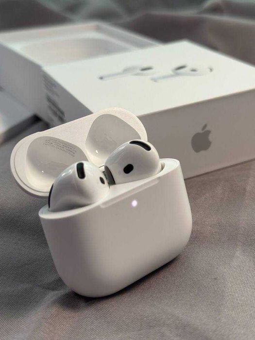 Навушники Apple AirPods 2 with Charging Case