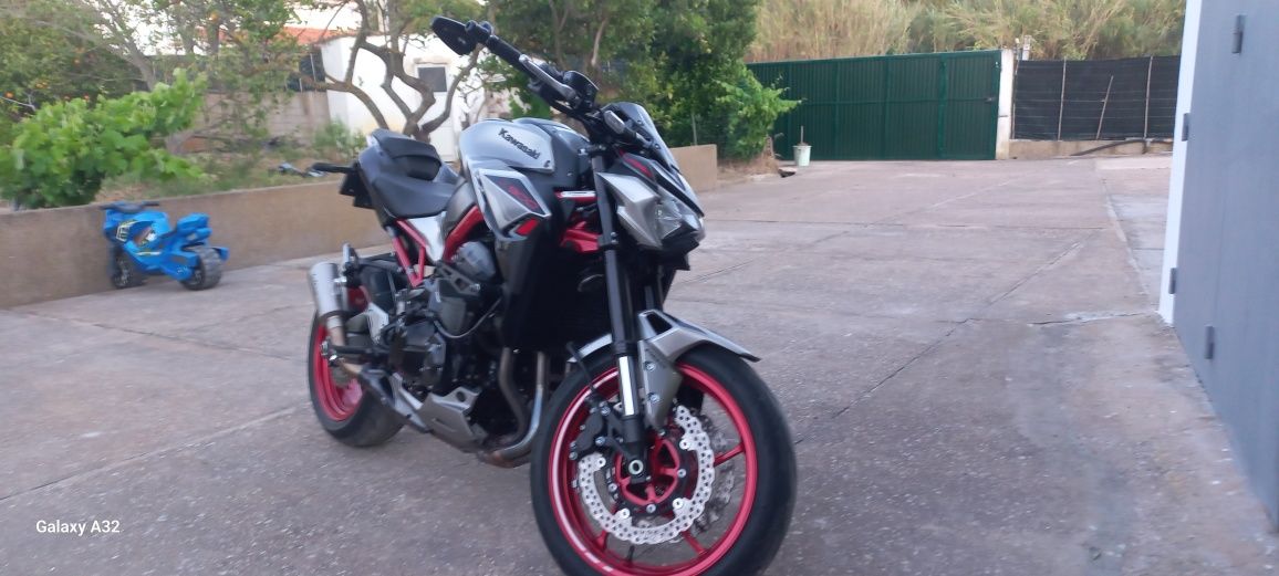 Kawasaki z900 ano 2023