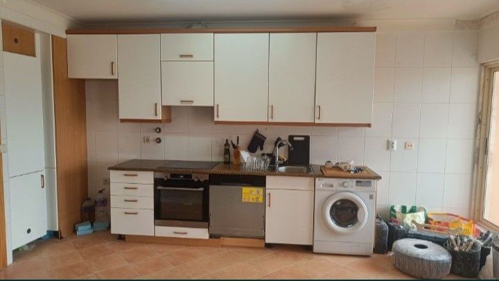 Vendo cozinha com pedra, exaustor e lava louça