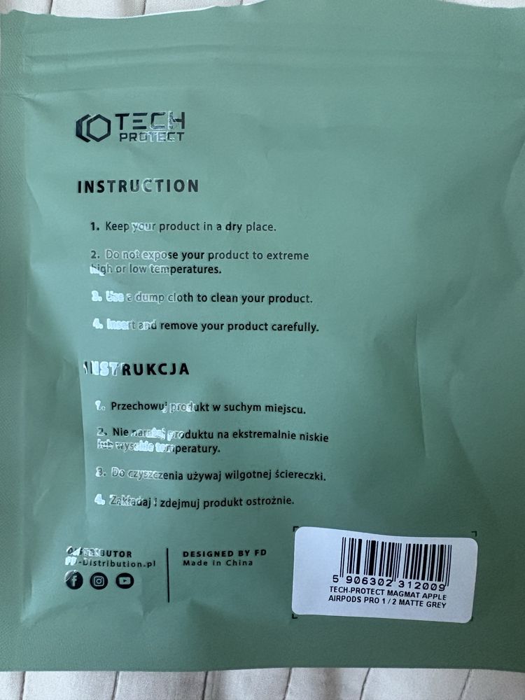 etui case przezroczyste AirPods Pro karabińczyk twarde TechProtect