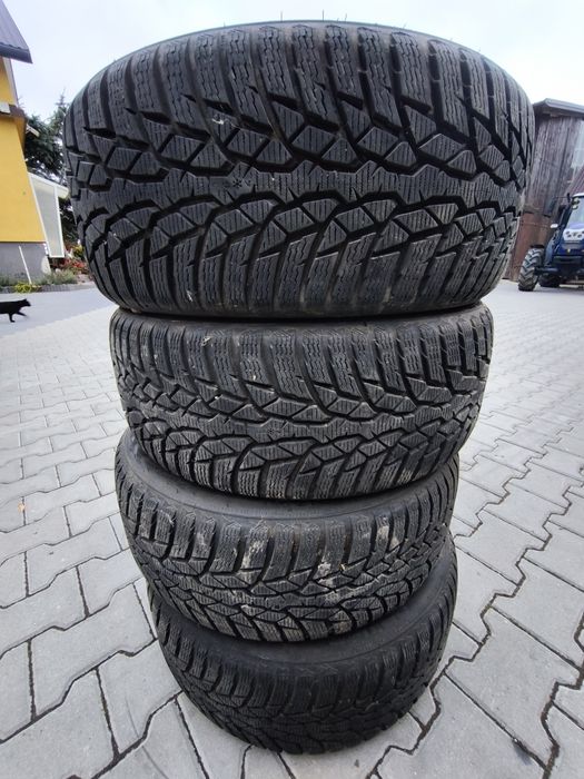 Opony zimowe 4 szt.  Nokian 225/45 R17
