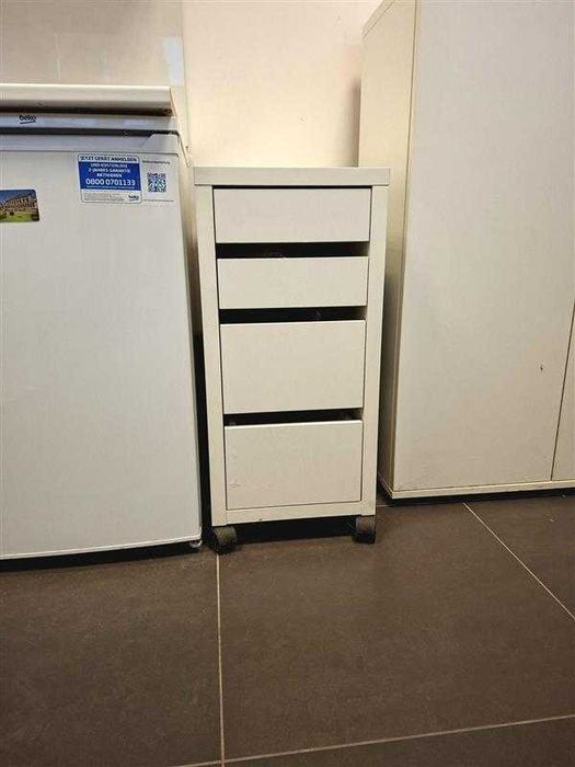 Schowek i schowek z szufladami