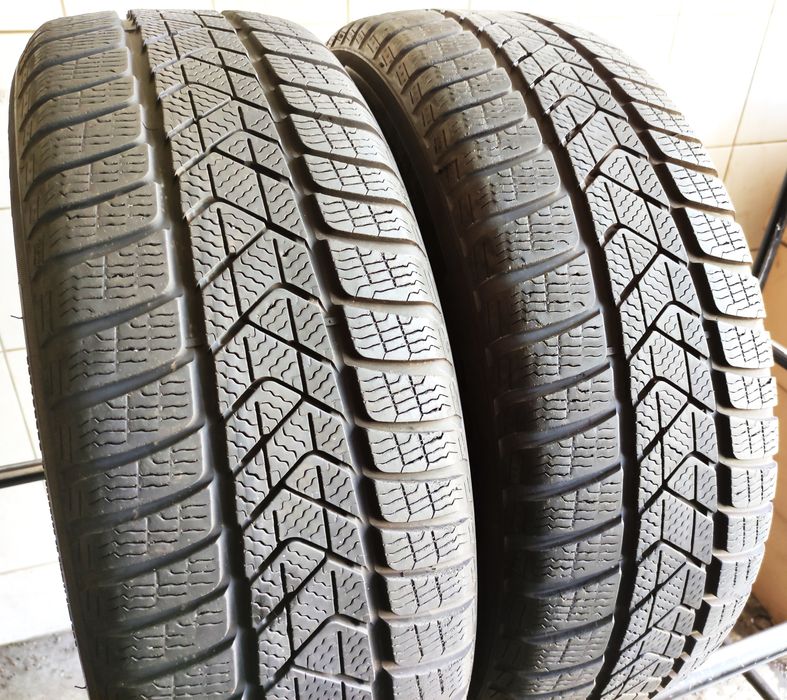 2x 205/60R16 Pirelli SottoZero 3 Winter 96H 6mm C/B/72dB