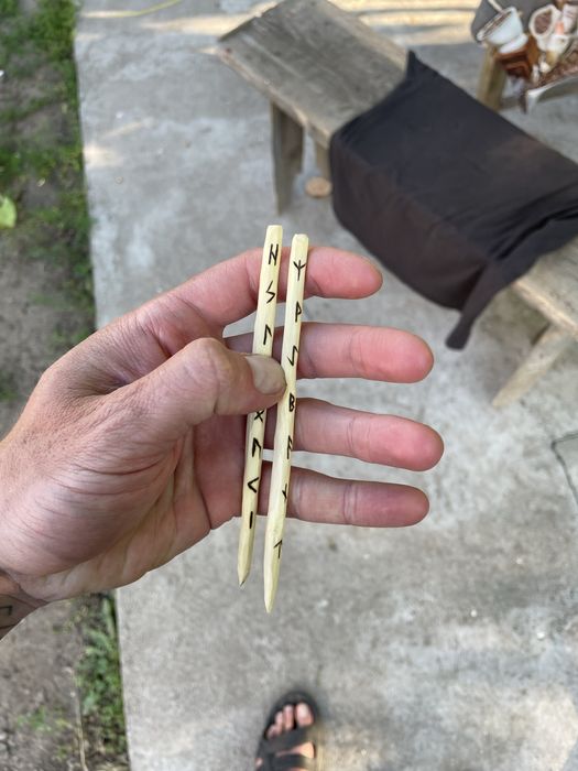 Шпильки для волос,руны,выжигание