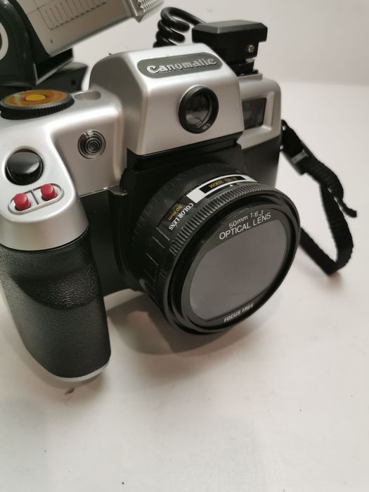 Aparat fotograficzny marki canonmatic