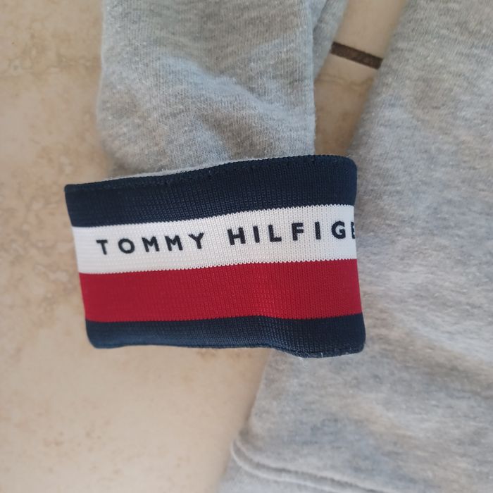 Dres TOMMY HILFIGER oryginalny M/ salon 899 zł
